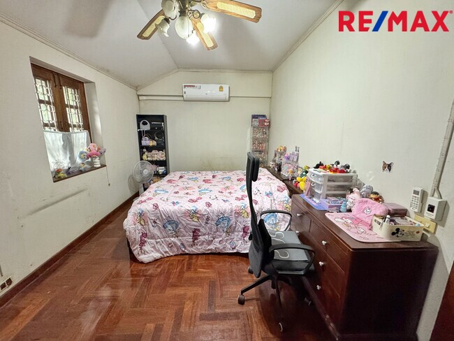 ขายบ้านเดี่ยว วิภาวดีรังสิต 64 – แจ้งวัฒนะ 1 | 129 ตร.วา | 300 ตร.ม. | 5 ห้องนอน 5 ห้องน้ำ | ราคาพิเศษเหมาะอยู่อาศัยและทำโฮมออฟฟิศ ทำเลใกล้ดอนเมือง–หลักสี่–ศูนย์ราชการแจ้งวัฒนะ