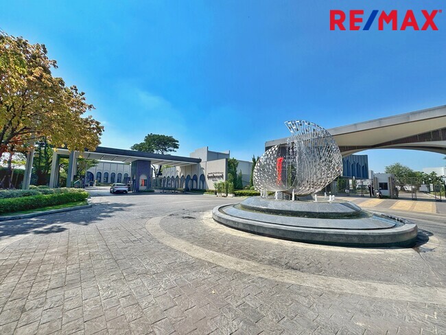 ขายบ้านเดี่ยวหรู บางกอก บูเลอวาร์ด เวสต์เกต 80 ตร.ว. พร้อมอยู่ | SC Asset ทำเลศักยภาพ ติดถนนกาญจนาภิเษก ใกล้รถไฟฟ้าสายสีม่วง( Bangkok Boulevard Westgate)