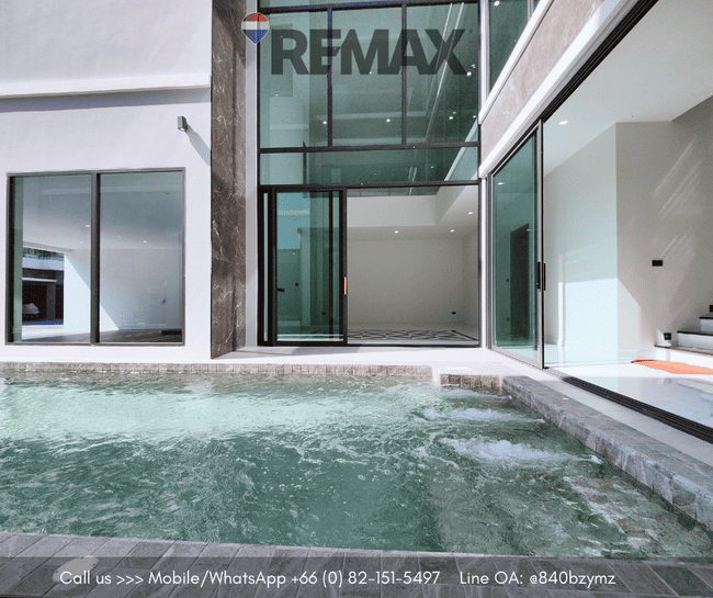 โครงการ HIBURY วัชรพล-รามอินทรา พร้อม Pool Villa และ ลิฟท์บ้าน ใจกลางวัชรพล ที่ดิน 120.6 ตร.ว. ใช้สอย: 1,000 ตร.ม. บ้านเดี่ยว Ultra Luxury ขนาดใหญ่พิเศษ รวม 2 หลังไว้ในพื้นที่เดียวกัน