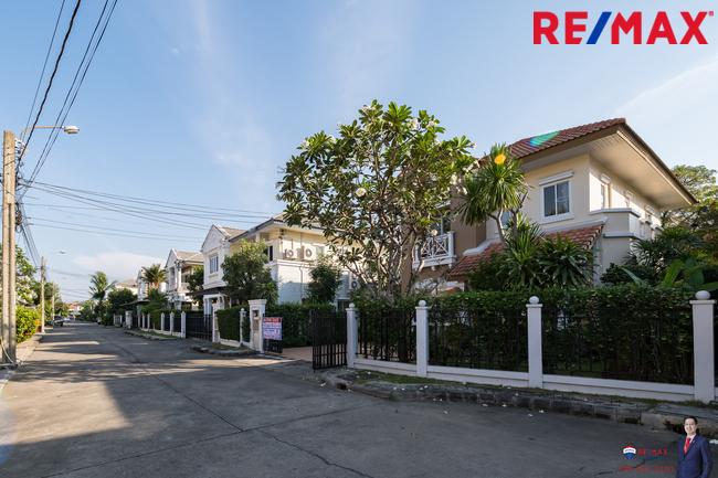 (มาใหม่!! แบบ Built-in มาสวยพร้อม*) พรอเมนาด โฮม (Promenade Home) ใกล้รร.รุ่งอรุณ พระรามสอง 47, อนามัยงามเจริญ Style : Modern Warm, Modern Asian