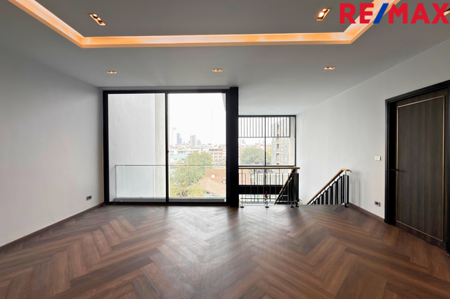 ขายโฮมออฟฟิศ Home Office โครงการ Penton อารีย์ ใจกลางเมือง 5 ชั้น 140 ตารางวา ทำเลดีมาก