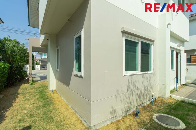 ขายบ้านเดี่ยว หมู่บ้านศุภาลัย ไพรด์ ประชาอุทิศ (Supalai Pride Prachauthit) ถนนเมน กว้าง 12 เมตร