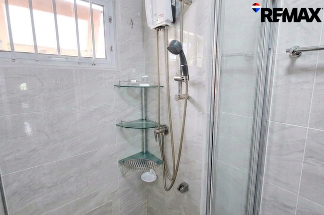 ขาย บ้านเดี่ยวสร้างกับ โมเดิร์นโฮม มีแปลนบ้าน 128 ตร.วา เอกชัย 10/1 บ้านหลังใหญ่ สภาพดี ขายเพียง 6.45 ล้านบาท เข้าซอยเพียง 500 ม. เดินทางสะดวก