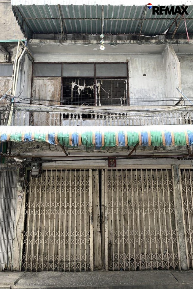 บ้านเดี่ยวเพชรเกษมพุทธมณฑลสาย3ซอย2 บ้านนอกโครงการไม่มีค่าส่วนกลาง ริมถนนเมนค้าขายทำธุรกิจได้ หลังบิ๊กซีโฮมโปรเพชรเกษม การเดินทางสะดวกใกล้มหาลัยเอเชียอาคเนย์ โรงพยาบาลวิชัยเวช