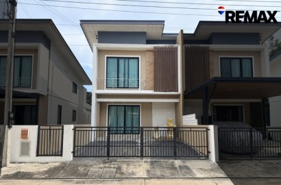 ขายบ้านแฝด โครงการบ้านหลังสวน ติดถนนใหญ่พุทธมณฑลสาย 4 เดินทางสะดวก ถนนในโครงการกว้าง ไม่แออัด