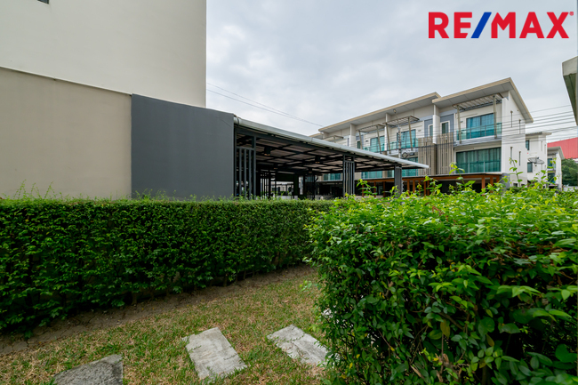หลังมุม New Listing! 2026 Town Avenue Cocos ทาวน์โฮมจาก Sansiri 23 ตร.วา (#บ้านตัวอย่าง ) พระรามสอง ซอย 50, แยก 7, ใกล้ Central พระรามสอง เพียง 700 เมตร [ขายขาดทุนถึง 1.5 ล้าน มาในราคาพิเศษ!!