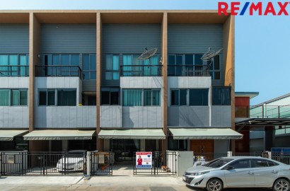 ขายบ้านกลางเมือง สาทร – สุขสวัสดิ์ ทาวน์โฮม 3 ชั้น ในซอยสุขสวัสดิ์ 39 ถูกสุดในโครงการ วิวสะพานภูมิพล