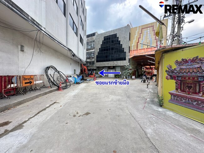 ขายอาคาร 5 คูหา เจริญนคร 66/1 พื้นที่ 1,400 ตร.ม. ที่ดิน 73.1 ตร.ว. เหมาะทำธุรกิจหลากหลาย ราคา 16.5 ล้านบาท