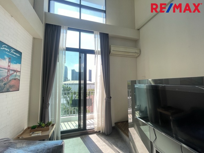 คอนโดใกล้ BTS บางนา อุดมสุข Full Furnished Duplex Condo in Bangna Beyond Sukhumvit เดินทางสะดวก ใกล้ BTS และทางด่วนคอนโด Low-rise บรรยากาศสงบ