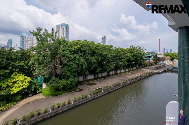 "ตรีทศ ซิตี้ มารีน่า" [Tridhos City Marina] 322ตร.ม. 4 ชั้น จอดรถ + จอดเรือหน้าห้องได้ ห้องทำใหม่ทั้งหมดแล้ว (Fully Renovated) (Pet Friendly)*