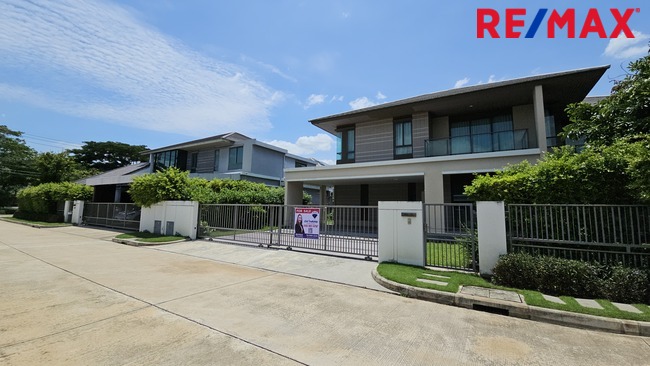 ขาย บ้านเดี่ยว เศรษฐสิริ ปิ่นเกล้า-กาญจนาฯ บ้านตัวอย่างแต่งครบ 114 ตร.ว. เดินทางสะดวกหลากหลายเส้นทาง ราคาขาย 20.5 ล้านบาท คุ้มค่า "หลังนี้ซื้อแล้วจบ"