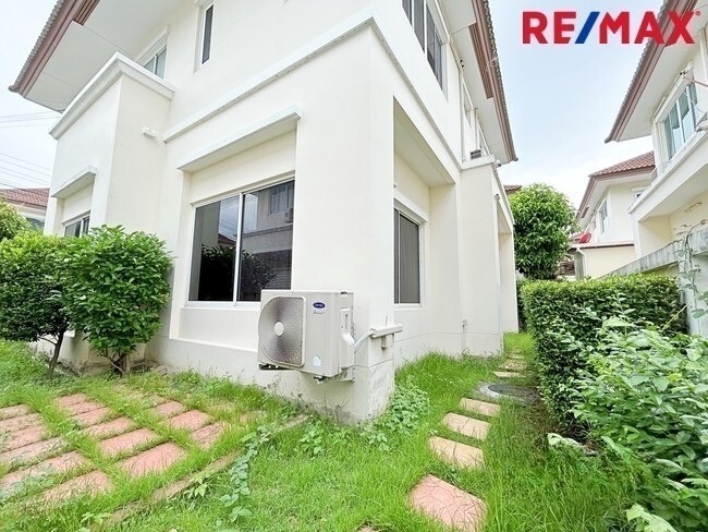 ขายบ้านเดี่ยว เดอะ เซนโทร รัตนาธิเบศร์ The Centro Rattanathibet 54.4 ตร.ว. เพียง 4 นาทีถึง MRT สถานีบางพลู