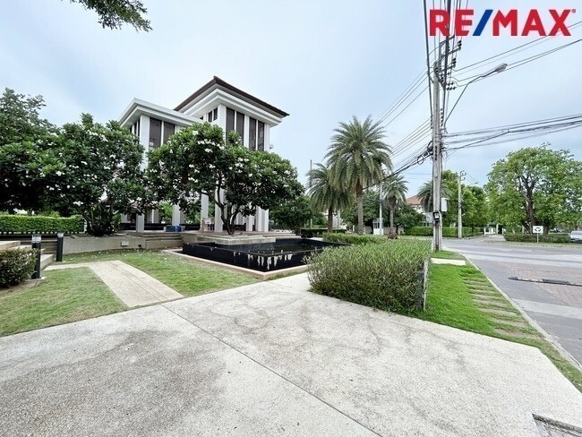 ขายบ้านเดี่ยว เดอะ เซนโทร รัตนาธิเบศร์ The Centro Rattanathibet 54.4 ตร.ว. เพียง 4 นาทีถึง MRT สถานีบางพลู