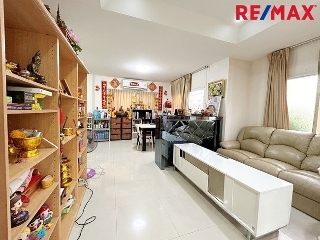 ขายบ้านเดี่ยว เดอะ เซนโทร รัตนาธิเบศร์ The Centro Rattanathibet 54.4 ตร.ว. เพียง 4 นาทีถึง MRT สถานีบางพลู