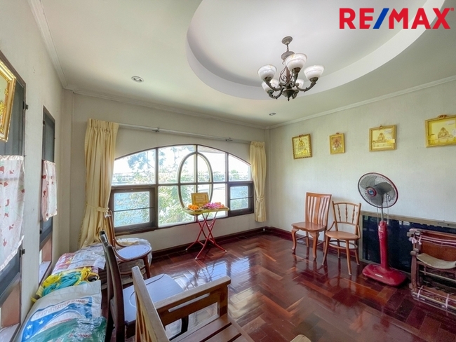 โครงการศุภาลัย แกรนด์ เลค คุ้มเกล้า–สุวินทวงศ์ บ้านเดี่ยววิวทะเลสาบ เนื้อที่ 70 ตารางวา ใกล้วิทยาลัยเทคนิคกาญจนาภิเษกมหานคร, สนามบินสุวรรณภูมิ และแอร์พอร์ตลิงค์ สถานีร่มเกล้า