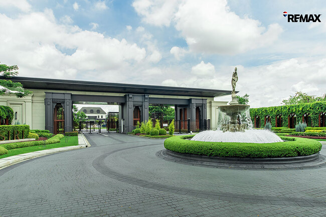 ขาย บ้านเศรษฐสิริ ราชพฤกษ์-สาย1 (Setthasiri Ratchaphruek Sai1) เครือแสนสิริ 116 ตร.วา 340 ตร.ม. บ้านใหม่ หลังใหญ่ อยู่ถนนเมน เดินถึงส่วนกลาง ไม่เคยเข้าอยู่ บ้านนวัตกรรมบ้านสีเขียว