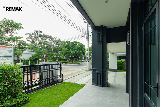 ขาย บ้านเศรษฐสิริ ราชพฤกษ์-สาย1 (Setthasiri Ratchaphruek Sai1) เครือแสนสิริ 116 ตร.วา 340 ตร.ม. บ้านใหม่ หลังใหญ่ อยู่ถนนเมน เดินถึงส่วนกลาง ไม่เคยเข้าอยู่ บ้านนวัตกรรมบ้านสีเขียว