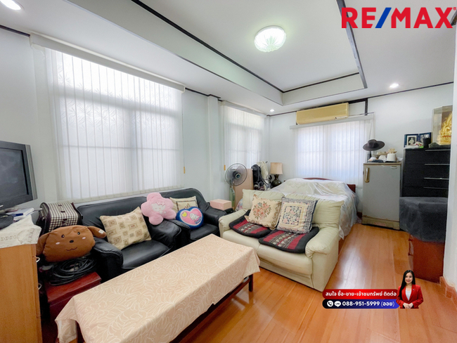บ้านเดี่ยวปัฐวิกรณ์ – นวมินทร์ 70 - ประเสริฐมนูกิจ43 พื้นที่ดิน 103 ตร.วา 4 ห้องนอน 4 ห้องน้ำ 5 ที่จอด รองรับครอบครัวใหญ่ หรือผู้ที่ต้องการบ้านที่มีพื้นที่เยอะ