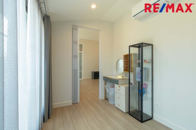 ขายสราญสิริ เทียนทะเล 30 บ้านเดี่ยวใหม่มาก ไม่เคยอยู่อาศัย
