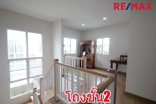 บ้านเดี่ยวภัสสรเพรสทีจปิ่นเกล้าเพชรเกษม บ้านใหม่ไม่เคยอยู่ ขายขาดทุน พร้อมเฟอร์นิเจอร์บิ้วท์อิน แอร์ ตู้เย็น บ้านสภาพดีพร้อมอยู่ 61.9ตารางวา ซ.5ต้นโครงการ ราคาเจรจาได้