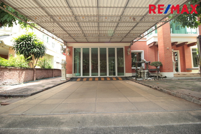 ขายบ้านเดี่ยว ลัดดารมย์ อิลิแกนซ์ พระราม 5-2 หลังริม Private ที่ดินใหญ่ 189.3 ตรว.
