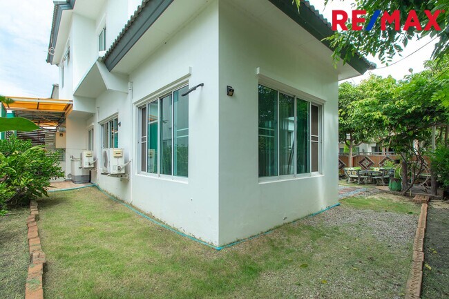 ขายเดอะแกรนด์ พระราม2 โซน Infinia บ้านเดี่ยวหลังมุม ถนนเมน Built in ทั้งหลัง