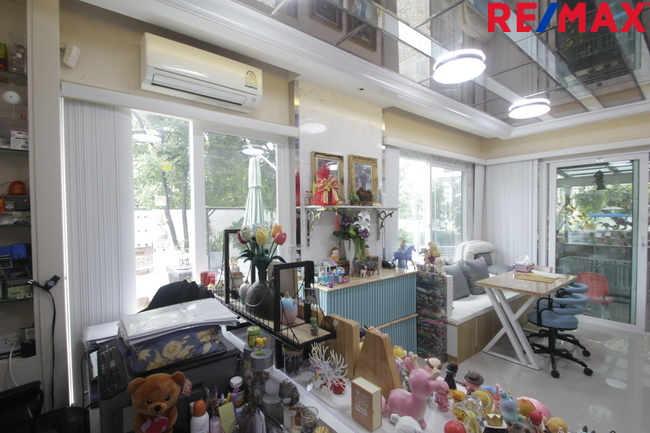บ้านเดี่ยวคาซ่าวิลล์สุขุมวิท103 Casa Ville Sukhumvit 103 ตกแต่งต่อเติมพร้อมอยู่ 71.7ตารางวา บ้านตัวอย่าง บ้านรุ่นใหญ่ หน้าบ้านไม่มีบ้านตรงข้าม บ้านมุมตรงข้ามสวน หลังแรกของโครงการใกล้ป้อมยาม ทำเลดี