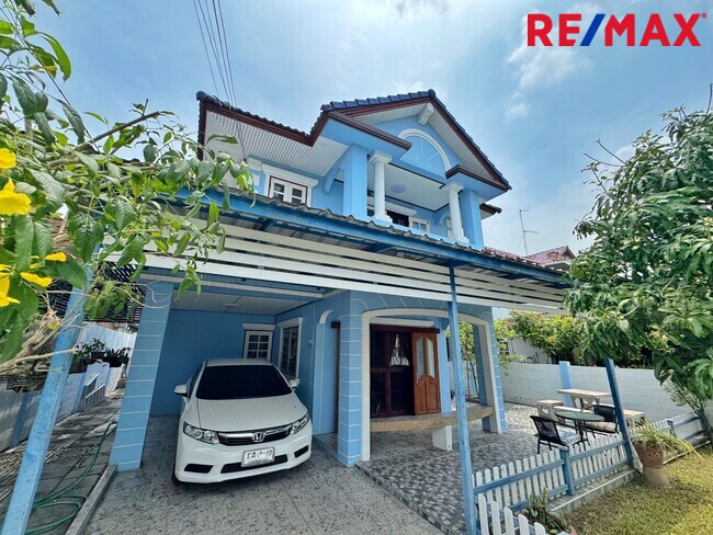 บ้านเดี่ยว รัตนาธิเบศร์ ใกล้รถไฟฟ้า 2 สาย รีโนเวทใหม่ทั้งหลัง มณียา ท่าอิฐ พร้อมอยู่ทันที ทำเลดี เหมาะสำหรับอยู่อาศัยหรือทำ Home Office ราคาสุดคุ้ม