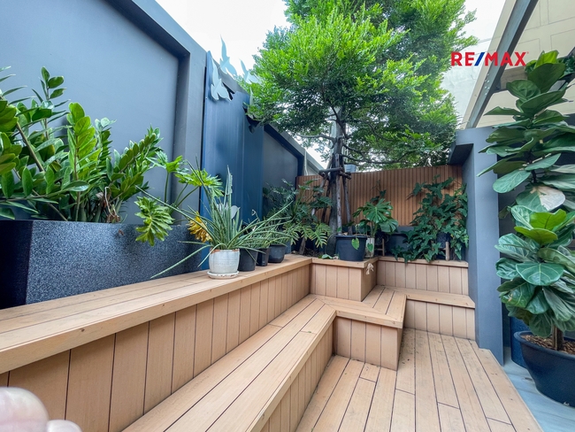 ขายด่วน โฮมออฟฟิศหรู หลังมุม 4 ชั้น แบบใหญ่สุดในโครงการ โครงการ ARCO HOME OFFICE เอกมัย-รามอินทรา