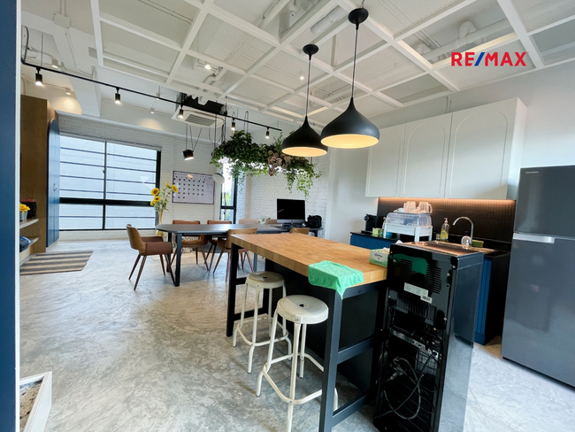 ขายด่วน โฮมออฟฟิศหรู หลังมุม 4 ชั้น แบบใหญ่สุดในโครงการ โครงการ ARCO HOME OFFICE เอกมัย-รามอินทรา