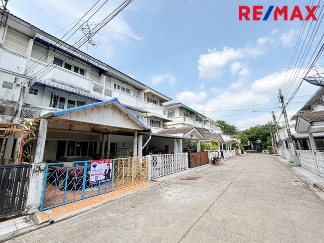 ขาย ทาวน์โฮม 3 ชั้น บ้านสวนธน พาร์ค แกลเลอรี่ รัตนาธิเบศร์ ติดเซ็นทรัลรัตนาธิเบศร์ ใกล้รถไฟฟ้าสายสีม่วง สถานีแยกนนทบุรี 1