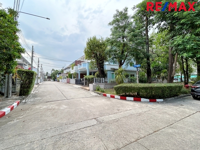 ขาย ทาวน์โฮม 3 ชั้น บ้านสวนธน พาร์ค แกลเลอรี่ รัตนาธิเบศร์ ติดเซ็นทรัลรัตนาธิเบศร์ ใกล้รถไฟฟ้าสายสีม่วง สถานีแยกนนทบุรี 1