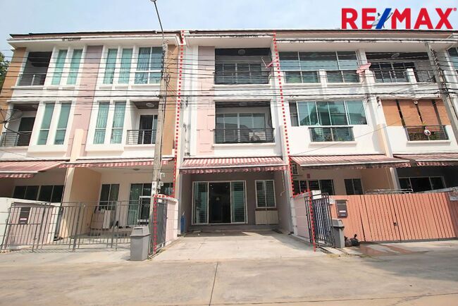 บ้านกลางเมือง สาทร ตากสิน 2 Baan Klang Muang Sathorn-Taksin 2 หน้าสวน สภาพดี ราคาทุน