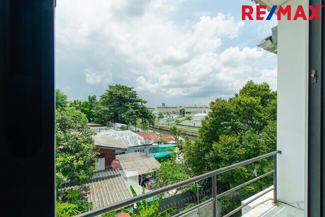 สภาพ 99% ทาวน์โฮมส์ Town Avenue Cocos (พระราม 2 ซอย 50) ราคาดี ซอยข้างเซนทรัลฯพระราม 2