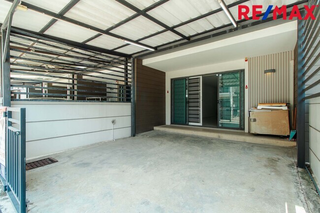 สภาพ 99% ทาวน์โฮมส์ Town Avenue Cocos (พระราม 2 ซอย 50) ราคาดี ซอยข้างเซนทรัลฯพระราม 2