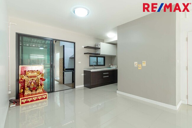 สภาพ 99% ทาวน์โฮมส์ Town Avenue Cocos (พระราม 2 ซอย 50) ราคาดี ซอยข้างเซนทรัลฯพระราม 2