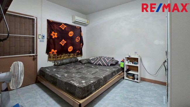Townhouse มาใหม่! บ้านพิศาล โครงการ 5 ซอย 3 (ท่าข้าม 28 แยก 32 ) 19.5 ตร.วา #ราคาดี !! [เป็นบ้านที่เคย Renovate มาแล้ว]