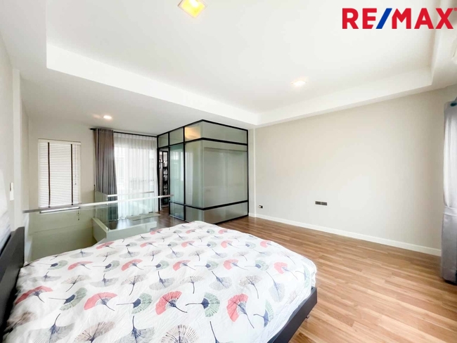 The Terrace รามอินทรา65 ทาวน์โฮม3ชั้น (ซอยถนอมมิตร) ที่ดิน 22 ตร.วา ใช้สอย 180 ตร.ม. เดินทางไปได้ทั้ง พระราม 9 / เอกมัย / บางนา / ดาวคะนอง หรือจะวนไปออกวงแหวนตะวันออกเพื่อไปลำลูกกา รังสิต