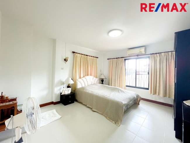 หมู่บ้านเคซี รามอินทรา 8 (K.C. Ramintra 8) หลังริม บนที่ดิน 24 ตร.ว. เชื่อมต่อถนนสายไหม