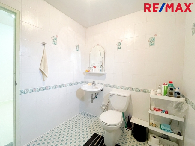 หมู่บ้านเคซี รามอินทรา 8 (K.C. Ramintra 8) หลังริม บนที่ดิน 24 ตร.ว. เชื่อมต่อถนนสายไหม