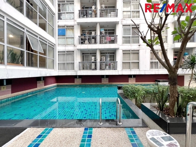 ขายคอนโด เดอะ ลิงค์ สุขุมวิท 50 (The Link Sukhumvit 50) 1 ห้องนอนขนาดใหญ่ เนื้อที่ 41 ตร.ม., วิวสระว่ายน้ำ Fully Furnished พร้อมหิ้วกระเป๋าเข้าอยู่ » ใกล้ BTS อ่อนนุช เพียง 500 เมตร