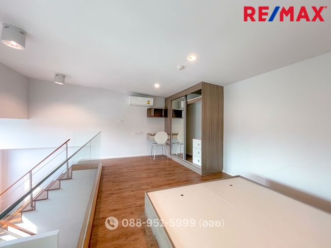 คอนโดลิฟวิ่งเนสท์ Living Nest ลาดพร้าว 44 ห้องมุม 2 ชั้น ใช้สอยรวม 45 ตร.ม. ฝ้าเพดานสูง 4.55 ม. .ใกล้รถไฟฟ้าสถานีภาวนาเพียง 190 เมตร