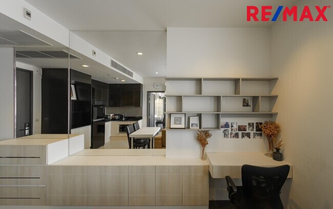 ขายคอนโดสุขุมวิท The Edge Sukhumvit 23 ห้องมุม วิวดี แต่งสวย ติด BTS อโศก และ MRT สุขุมวิท (เช่า 30,000/เดือน)