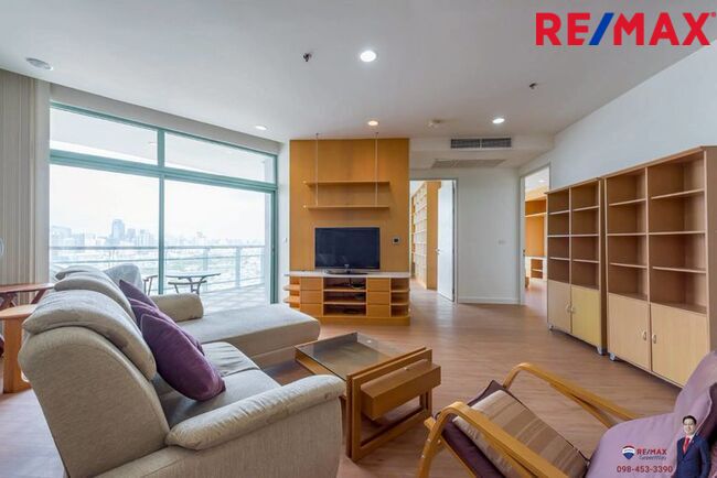 (Residence ที่อยู่รั้วเดียวกับ Shrewsbury มาใหม่!) Chatrium Riverside Residence 122.79 ตร.ม. 2 ห้องนอนใหญ่! ถนนเส้นหลักอย่างเจริญกรุง ราคาดีที่สุดในโครงการ พร้อมแต่ง Built-in เป็น Layout หน้ากว้าง