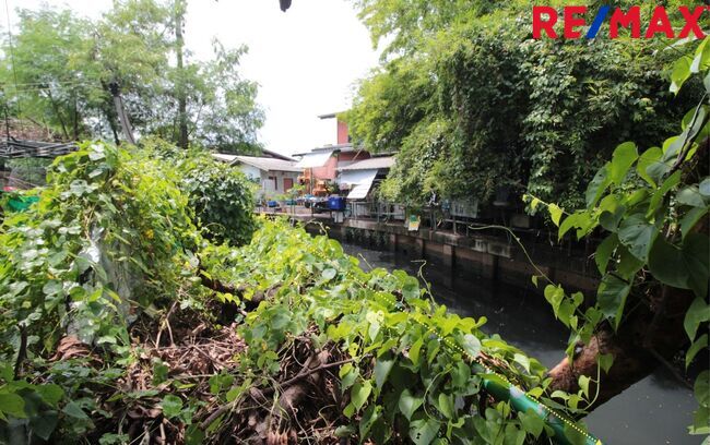 ขายที่ดิน จรัญสนิทวงศ์ 25 ใกล้สถานีรถไฟฟ้า ถมแล้ว ล้อมรั้ว เนื้อที่ 127 ตรว.