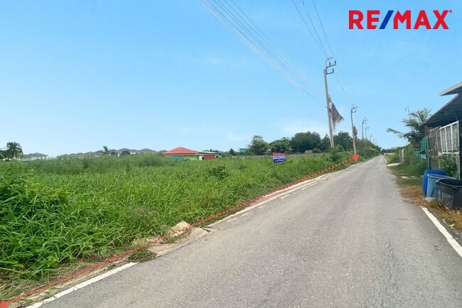 ขายที่ดิน ซอยวัดลาดปลาดุก ถนนกาญจนาภิเษก ถนนเลียบคลองบางไทร 755 ตรว.ราคาถูก