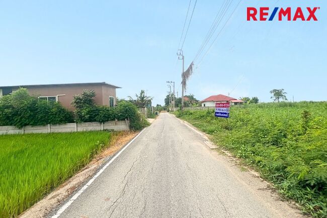 ขายที่ดิน ซอยวัดลาดปลาดุก ถนนกาญจนาภิเษก ถนนเลียบคลองบางไทร 755 ตรว.ราคาถูก