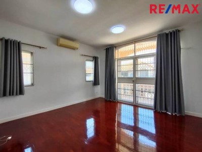 บ้านเดี่ยว 2 ชั้น ภัสสร 3 รังสิต คลองสาม คลองหลวง รีโนเวทใหม่ พร้อมอยู่